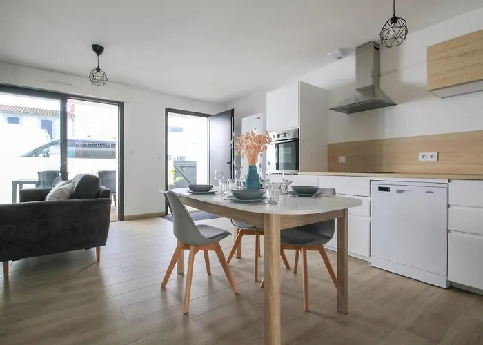 Neuf, 150m De La Grande Plage, Parking, Proche Commerces Saint-Gilles-Croix-de-Vie